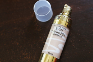 Max Factor Skin Luminizer Foundation